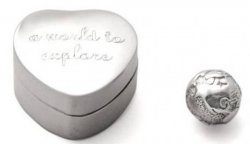 A world to explore - box