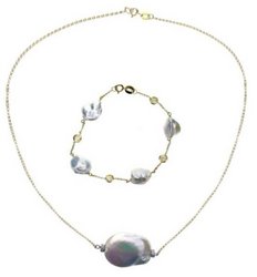 Pearl and Diamond bracelet Rock collection