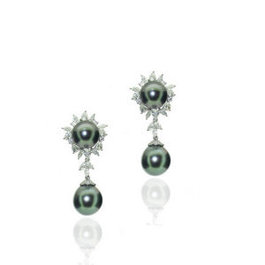 Important Tahitian Pearl and Diamond earrings