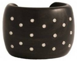 Wood cuff set with 18 scattered Diamonds
