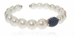Pearl bangle
