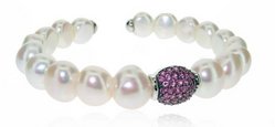 Pearl bangle